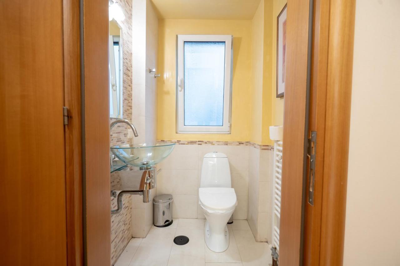 Acropolis Metro St.3 Bedrοοms 6 Persons Maisonette Atene Esterno foto