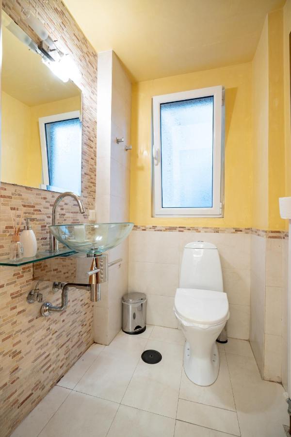 Acropolis Metro St.3 Bedrοοms 6 Persons Maisonette Atene Esterno foto
